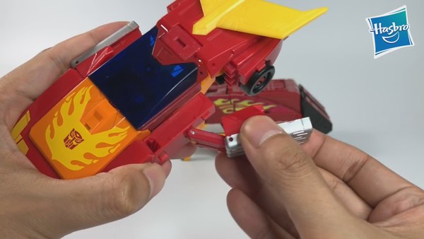 Power Of The Primes Leader Wave 1 Rodimus Prime Chinese Video Review With Screenshots 22 (22 of 76)